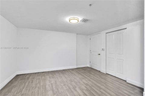 Appartement à louer à Sunny Isles Beach, Floride: 2 chambres, 158.86 m2 № 2026773 - photo 27
