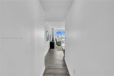 Appartement à louer à Sunny Isles Beach, Floride: 2 chambres, 158.86 m2 № 2026773 - photo 24