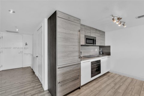 Appartement à louer à Sunny Isles Beach, Floride: 2 chambres, 158.86 m2 № 2026773 - photo 11