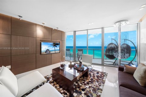 Copropriété à vendre à Sunny Isles Beach, Floride: 3 chambres, 179.02 m2 № 1272528 - photo 2