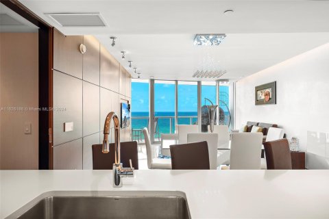 Copropriété à vendre à Sunny Isles Beach, Floride: 3 chambres, 179.02 m2 № 1272528 - photo 8