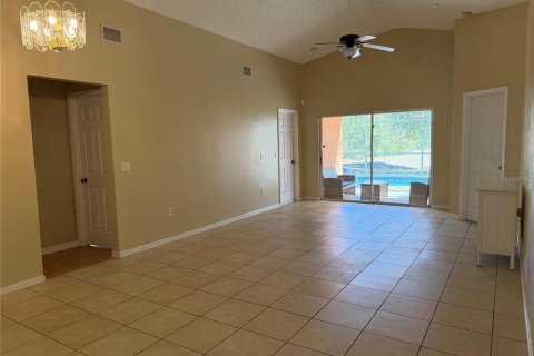 Casa en venta en Clermont, Florida, 5 dormitorios, 155.15 m2 № 2202222 - foto 12