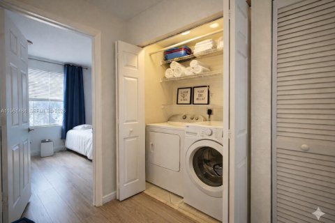 Купить таунхаус в Бока-Ратон, Флорида 2 спальни, 104.98м2, № 2024775 - фото 15