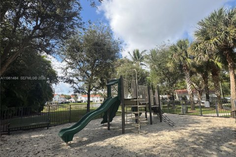 Купить таунхаус в Бока-Ратон, Флорида 2 спальни, 104.98м2, № 2024775 - фото 29