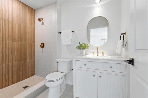 House in Saint Petersburg, Florida 4 bedrooms, 182.65 sq.m. № 1866321 - photo 25