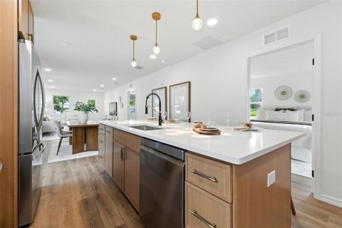 House in Saint Petersburg, Florida 4 bedrooms, 182.65 sq.m. № 1866321 - photo 16