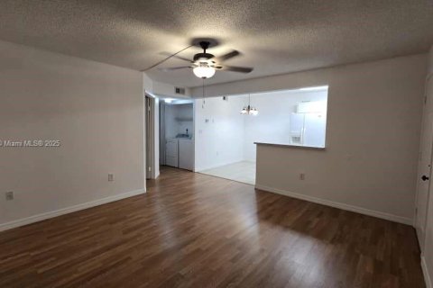 Copropriété à louer à Plantation, Floride: 1 chambre, 68.19 m2 № 1955167 - photo 2