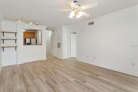Condo in Orlando, Florida, 1 bedroom  № 1832041 - photo 9