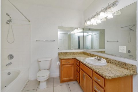 Condo in Orlando, Florida, 1 bedroom  № 1832041 - photo 13