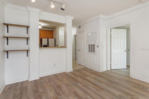 Condo in Orlando, Florida, 1 bedroom  № 1832041 - photo 6