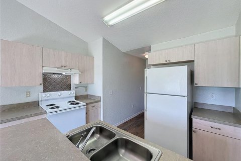 Снять в аренду виллу или дом в Киссимми, Флорида 1 комната, 112.5м2, № 2167137 - фото 11