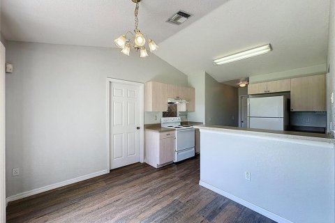 Снять в аренду виллу или дом в Киссимми, Флорида 1 комната, 112.5м2, № 2167137 - фото 7