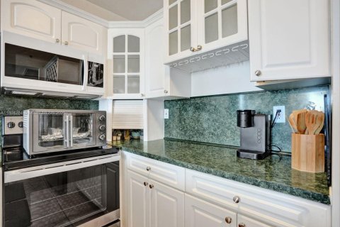 Copropriété à vendre à Miami Beach, Floride: 1 chambre, 86.4 m2 № 1946095 - photo 12