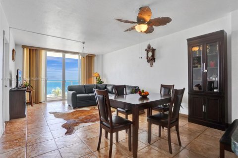 Copropriété à vendre à Miami Beach, Floride: 1 chambre, 86.4 m2 № 1946095 - photo 10