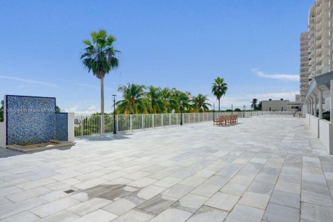 Copropriété à vendre à Miami Beach, Floride: 1 chambre, 86.4 m2 № 1946095 - photo 25