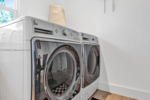 Снять в аренду виллу или дом в Халландейл-Бич, Флорида 2 спальни, 111.48м2, № 1958778 - фото 13