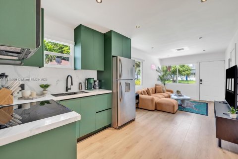 Снять в аренду виллу или дом в Халландейл-Бич, Флорида 2 спальни, 111.48м2, № 1958778 - фото 5