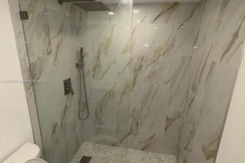 Condominio en alquiler en Hallandale Beach, Florida, 2 dormitorios, 85.84 m2 № 1954396 - foto 20