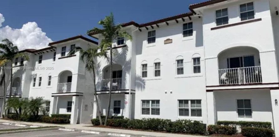 Condo in Doral, Florida, 2 bedrooms  № 1944730
