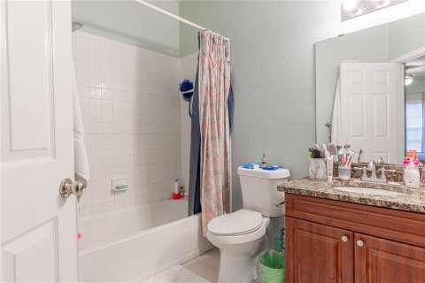 Condo in Orlando, Florida, 2 bedrooms  № 1521947 - photo 18