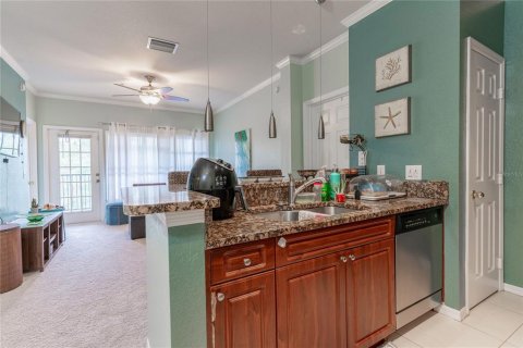 Condo in Orlando, Florida, 2 bedrooms  № 1521947 - photo 12