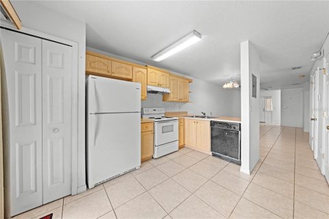 Купить таунхаус в Киссимми, Флорида 6 комнат, 128.21м2, № 1843170 - фото 13