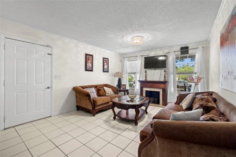 Villa ou maison à louer à Temple Terrace, Floride: 3 chambres, 180.79 m2 № 1747260 - photo 7