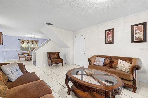 Villa ou maison à louer à Temple Terrace, Floride: 3 chambres, 180.79 m2 № 1747260 - photo 9