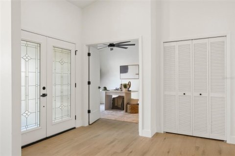 House in Clearwater, Florida 4 bedrooms, 240.99 sq.m. № 2221652 - photo 7