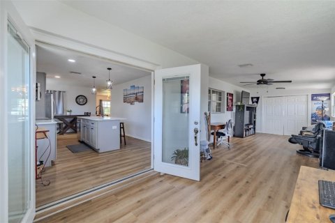 House in Tampa, Florida 2 bedrooms, 147.71 sq.m. № 1885291 - photo 22