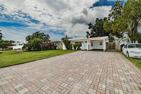 House in Tampa, Florida 2 bedrooms, 147.71 sq.m. № 1885291 - photo 8