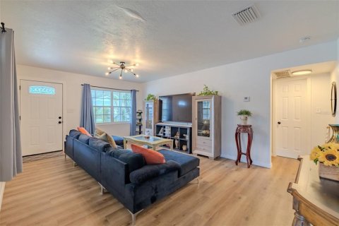 House in Tampa, Florida 2 bedrooms, 147.71 sq.m. № 1885291 - photo 11