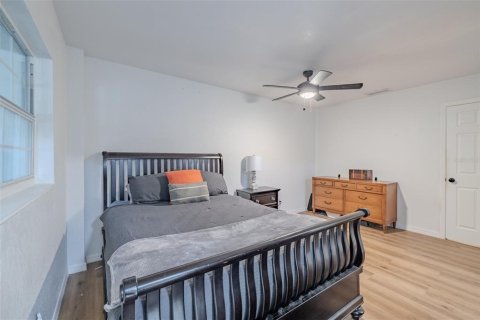 House in Tampa, Florida 2 bedrooms, 147.71 sq.m. № 1885291 - photo 29