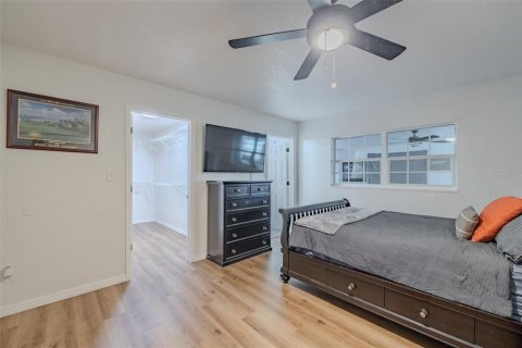 House in Tampa, Florida 2 bedrooms, 147.71 sq.m. № 1885291 - photo 28