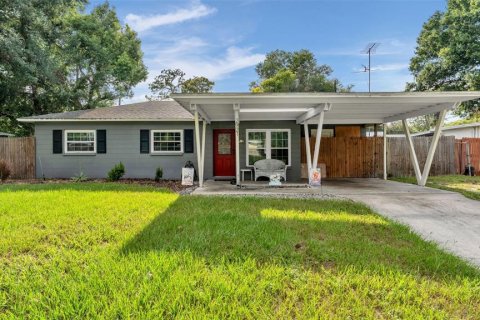 House in Lakeland, Florida 4 bedrooms, 129.41 sq.m. № 2329814