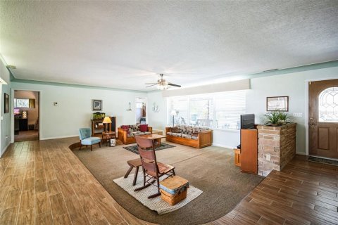 House in Clearwater, Florida 4 bedrooms, 245.73 sq.m. № 1242880 - photo 14