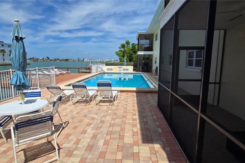 Copropriété à vendre à Saint Pete Beach, Floride: 1 chambre, 76.64 m2 № 2212001 - photo 3