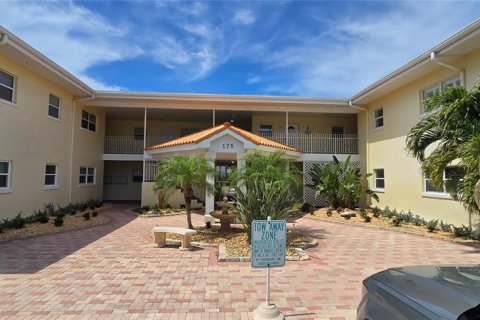 Copropriété à vendre à Saint Pete Beach, Floride: 1 chambre, 76.64 m2 № 2212001 - photo 2