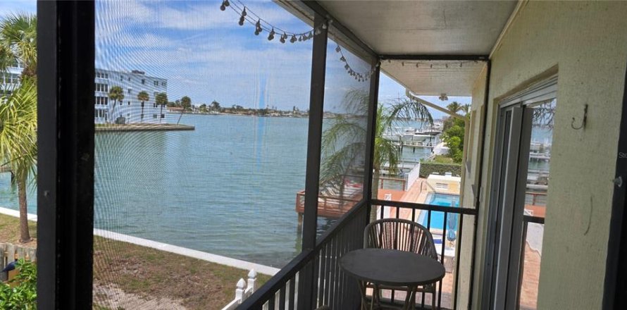 Condo à Saint Pete Beach, Floride, 1 chambre  № 2212001