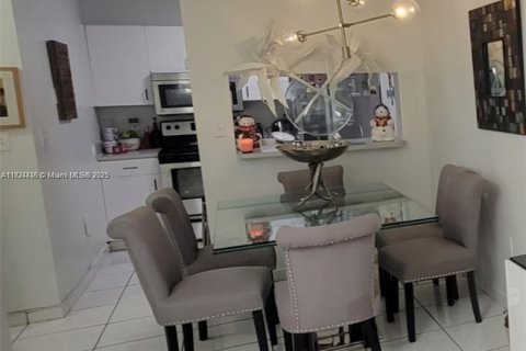 Condominio en venta en Miami, Florida, 2 dormitorios, 75.25 m2 № 2079311 - foto 5