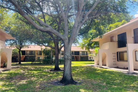 Copropriété à louer à Hollywood, Floride: 1 chambre, 41.81 m2 № 2038532 - photo 2