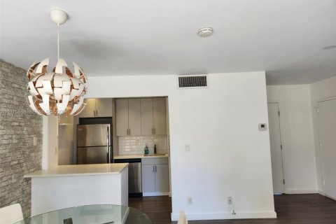 Copropriété à louer à Hollywood, Floride: 1 chambre, 41.81 m2 № 2038532 - photo 8