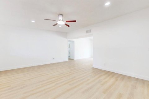 Villa ou maison à vendre à Lakeland, Floride: 4 chambres, 194.54 m2 № 2149773 - photo 8