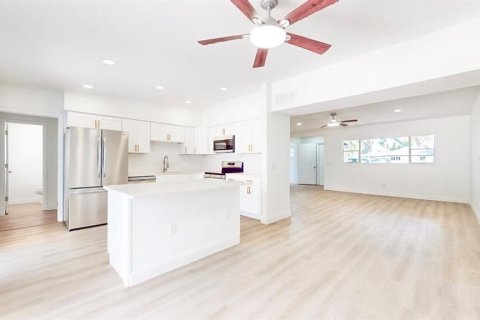 Villa ou maison à vendre à Lakeland, Floride: 4 chambres, 194.54 m2 № 2149773 - photo 15