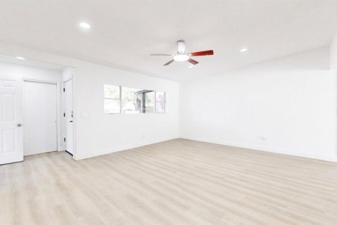 Villa ou maison à vendre à Lakeland, Floride: 4 chambres, 194.54 m2 № 2149773 - photo 7