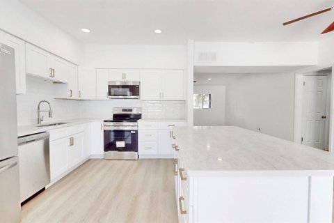 Villa ou maison à vendre à Lakeland, Floride: 4 chambres, 194.54 m2 № 2149773 - photo 11