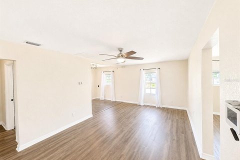 Appartement à louer à Saint Petersburg, Floride: 2 chambres, 78.97 m2 № 2095954 - photo 4