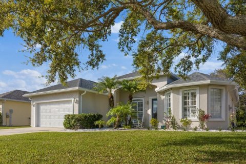 House in Vero Beach, Florida 3 bedrooms, 190.64 sq.m. № 2280844