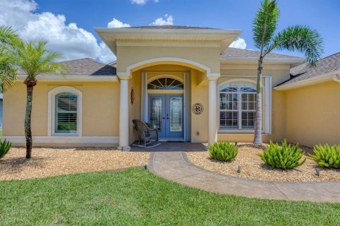 House in Rotonda, Florida 3 bedrooms, 173.36 sq.m. № 1911871 - photo 6