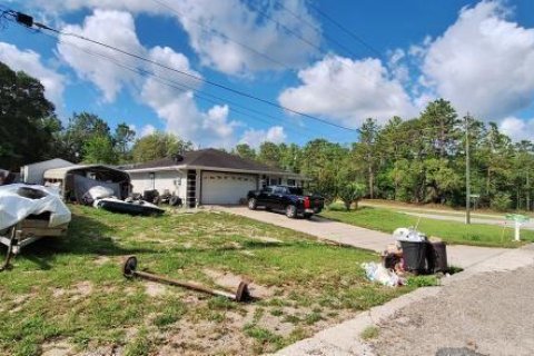 House in Citrus Springs, Florida 3 bedrooms, 126.81 sq.m. № 1747349 - photo 2